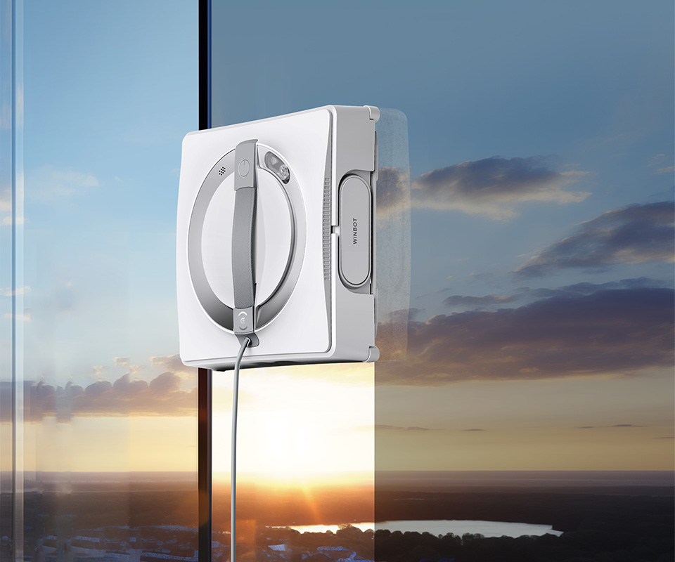 擦窗机器人，眼界明朗，心情自然舒畅。